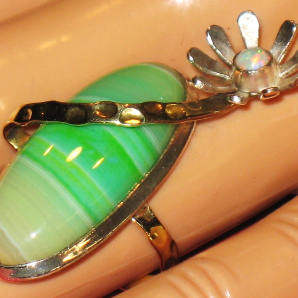 TWO TONE GREEN BOTSWANA AGATE AND FIRE OPAL 925